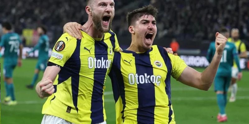 Những cầu thủ nổi tiếng từng chơi cho Fenerbahçe