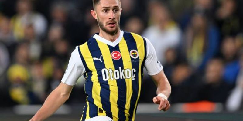 Tìm hiểu cầu thủ khoác áo Fenerbahçe trong lịch sử